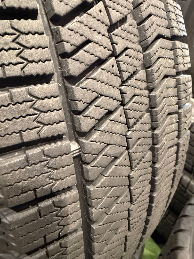 ギャラリービューアに画像をロードする, SUV-0065 ブリヂストン スタッドレス ﾌﾞﾘｻﾞｯｸ　VRX2 205/65Ｒ16
