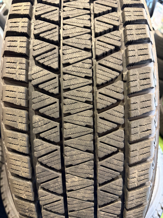 SUV-0070 ブリヂストン スタッドレス ﾌﾞﾘｻﾞｯｸ　DM-V3 225/65Ｒ17