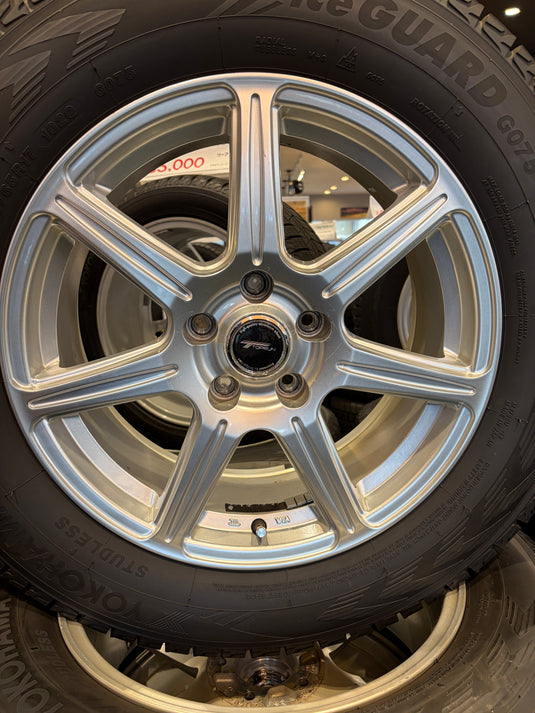 SUV-0072 ヨコハマ スタッドレス ｱｲｽｶﾞｰﾄﾞ　G075 225/65Ｒ17