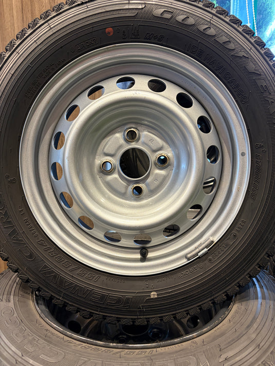 V-0035 グッドイヤー スタッドレス ｱｲｽﾅﾋﾞ　ｶｰｺﾞ 155/80Ｒ14