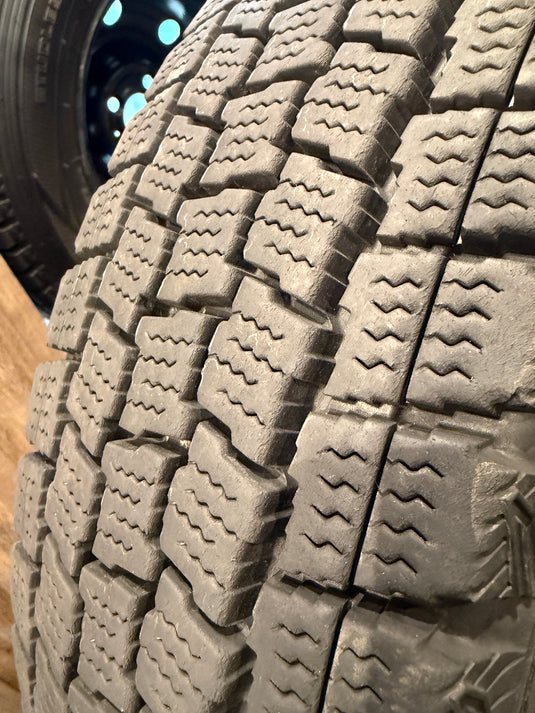 V-0035 グッドイヤー スタッドレス ｱｲｽﾅﾋﾞ　ｶｰｺﾞ 155/80Ｒ14