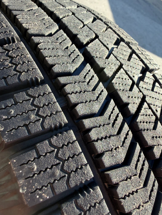 F14-0047 ブリヂストン ﾌﾞﾘｻﾞｯｸ　VRX2 165/65Ｒ14 スタッドレス ﾀﾝｸ、ﾙｰﾐｰ