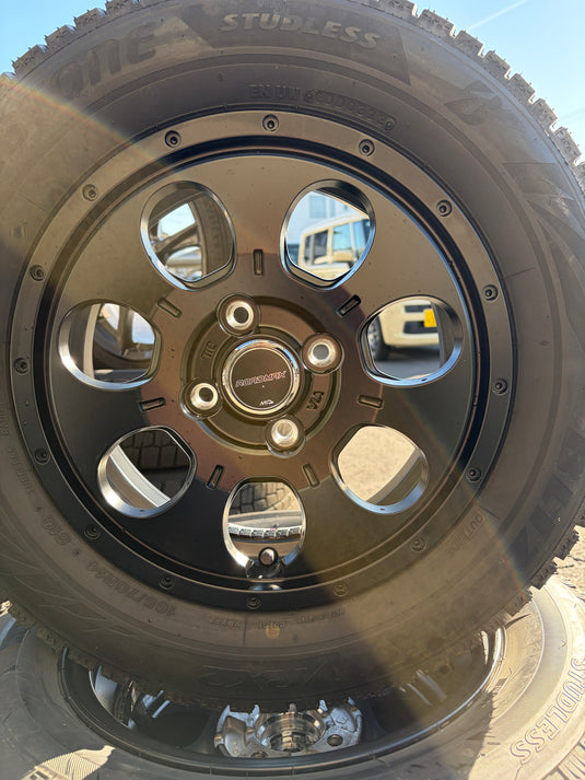 K14-0085 ブリヂストン スタッドレス ﾌﾞﾘｻﾞｯｸ　VRX2 165/70Ｒ14