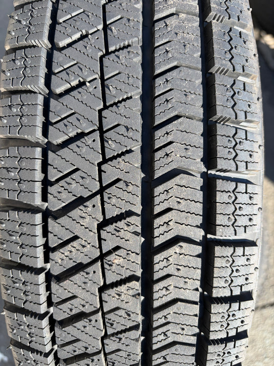 K14-0085 ブリヂストン スタッドレス ﾌﾞﾘｻﾞｯｸ　VRX2 165/70Ｒ14