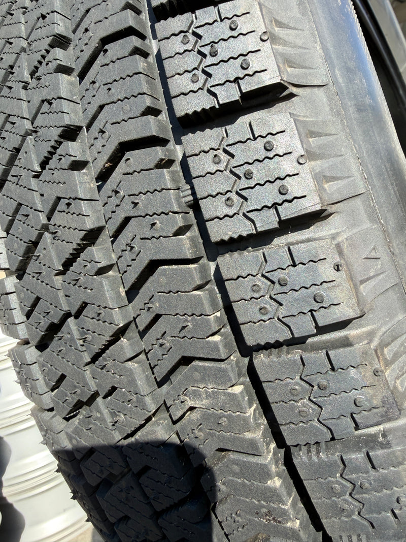 ギャラリービューアに画像をロードする, K14-0085 ブリヂストン スタッドレス ﾌﾞﾘｻﾞｯｸ　VRX2 165/70Ｒ14
