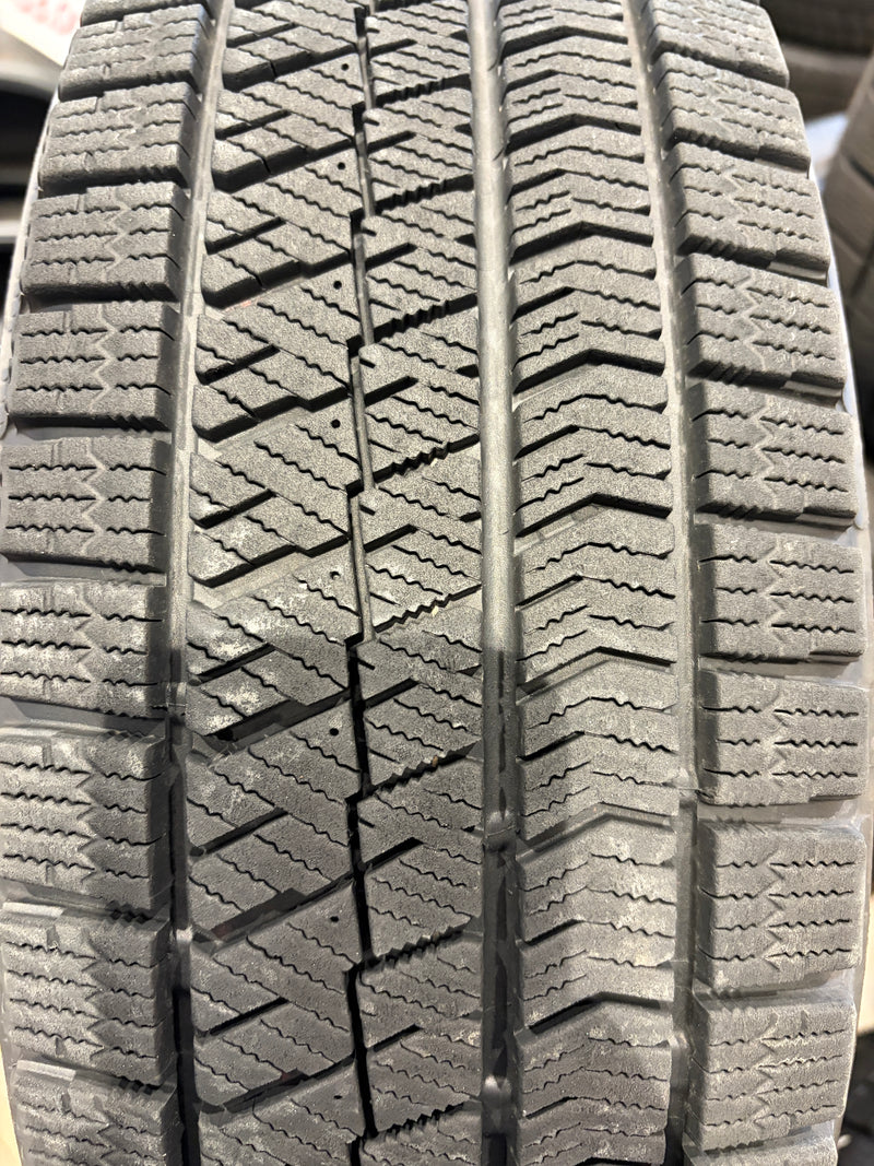 ギャラリービューアに画像をロードする, T-270 ブリヂストン スタッドレス ﾌﾞﾘｻﾞｯｸ　VRX2 185/65Ｒ15
