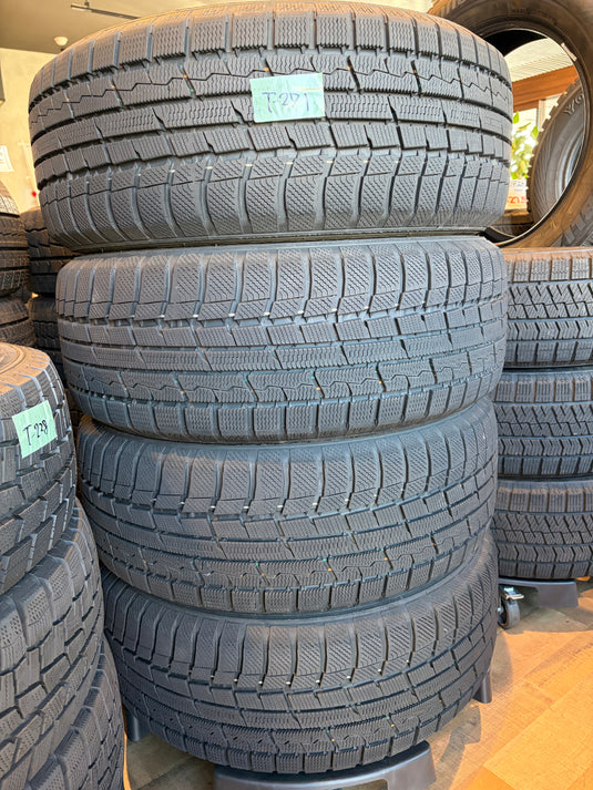 T-271トーヨーｳｨﾝﾀｰﾄﾗﾝﾊﾟｽTX215/60Ｒ16スタッドレス