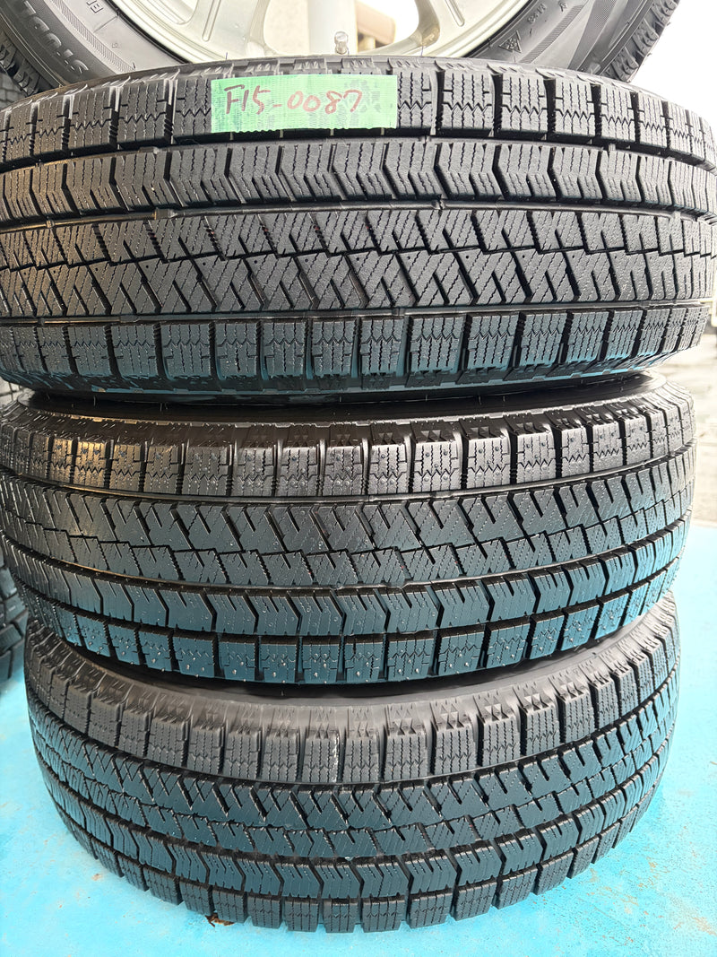 ギャラリービューアに画像をロードする, F15-0087 ブリヂストン ﾌﾞﾘｻﾞｯｸ　VRX2 175/65Ｒ15 スタッドレス ｱｸｱ、ｷｭｰﾌﾞ
