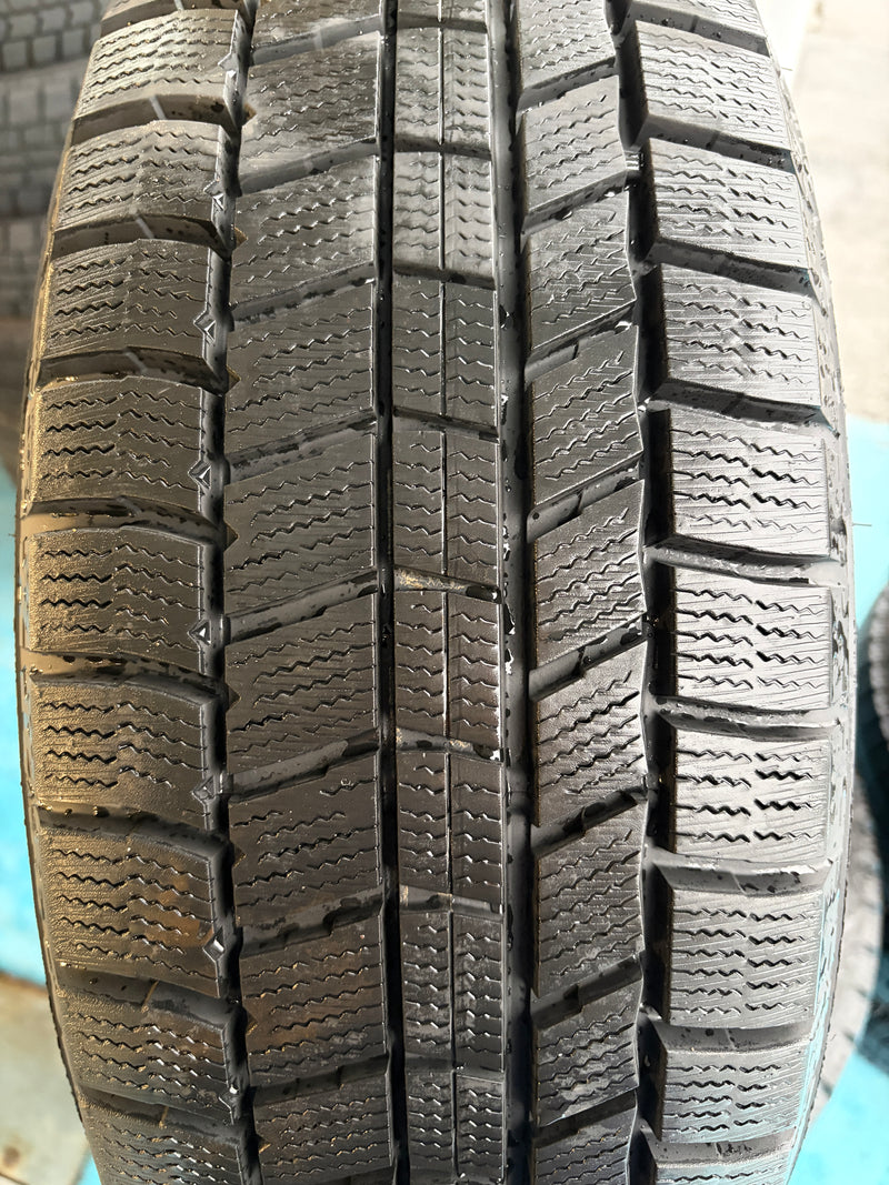 ギャラリービューアに画像をロードする, F16-0061 他社専売品 ﾉｰｽﾄﾚｯｸ 205/60Ｒ16 スタッドレス 80系ﾉｱ、ｽﾃｯﾌﾟﾜｺﾞﾝ
