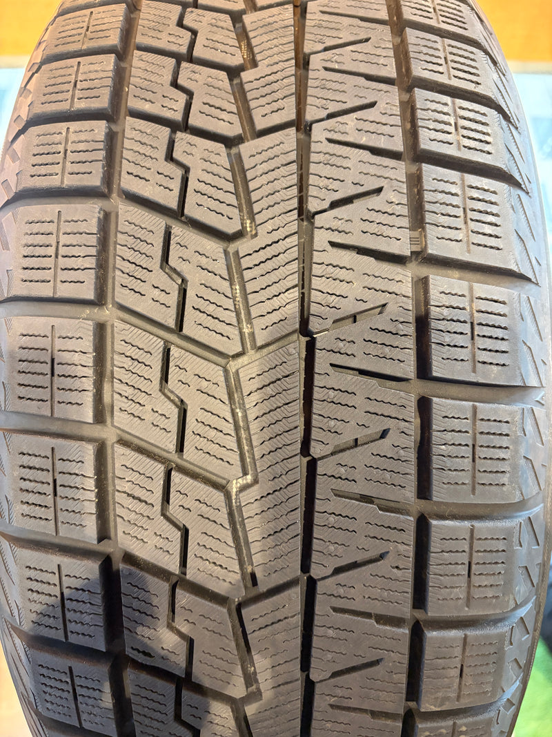 ギャラリービューアに画像をロードする, T-277ヨコハマｱｲｽｶﾞｰﾄﾞ　IG70195/50Ｒ16スタッドレス
