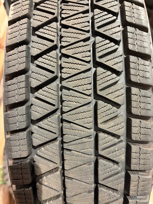 K15-0044 ブリヂストン ﾌﾞﾘｻﾞｯｸ　DM-V3 175/80Ｒ16 スタッドレス ｼﾞﾑﾆｰ