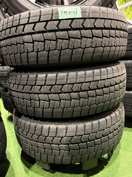 F17-0041 ダンロップ ｳｨﾝﾀｰﾏｯｸｽ　WM02 225/60Ｒ17 スタッドレス 30系ｱﾙﾌｧｰﾄﾞ､ｳﾞｪﾙﾌｧｲｱ