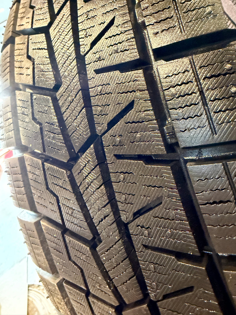 ギャラリービューアに画像をロードする, F14-0048 ヨコハマ ｱｲｽｶﾞｰﾄﾞ　IG70 185/65Ｒ14 スタッドレス ｶﾘｰﾅ、ｳｲﾝｸﾞﾛｰﾄﾞ
