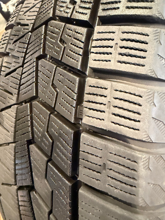 F17-0042 ヨコハマ ｱｲｽｶﾞｰﾄﾞ　IG70 205/45Ｒ17 スタッドレス BMWﾐﾆ