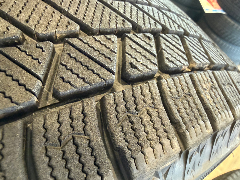 ギャラリービューアに画像をロードする, F15-0089 ブリヂストン ﾌﾞﾘｻﾞｯｸ　VRX3 185/60Ｒ15 スタッドレス ﾔﾘｽ
