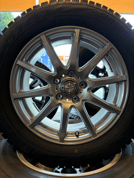 F17-0043 ブリヂストン ﾌﾞﾘｻﾞｯｸ　VRX2 225/55Ｒ17 スタッドレス ﾚｶﾞｼｨB4