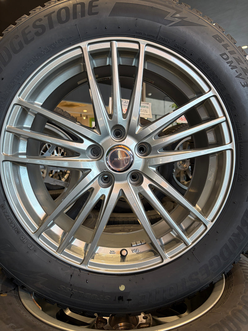 ギャラリービューアに画像をロードする, SUV-0076 ブリヂストン ﾌﾞﾘｻﾞｯｸ　DM-V3 225/60Ｒ18 スタッドレス ﾊﾘｱｰ、ﾗｳﾞ4、ｴｸｽﾄﾚｲﾙ
