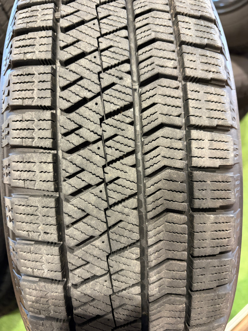 ギャラリービューアに画像をロードする, K15-0048 ブリヂストン ﾌﾞﾘｻﾞｯｸ　VRX2 F　165/55Ｒ15 スタッドレス S660
