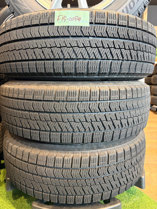 F15-0094 ブリヂストン ﾌﾞﾘｻﾞｯｸ　VRX2 185/65Ｒ15 スタッドレス 10系ｼｴﾝﾀ