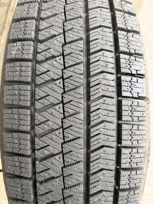 F15-0095 ブリヂストン ﾌﾞﾘｻﾞｯｸ　VRX2 195/65R15 スタッドレス 30系ﾌﾟﾘｳｽ
