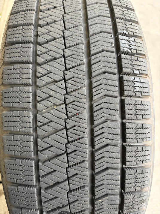 F16-0066 ブリヂストン ﾌﾞﾘｻﾞｯｸ　VRX2 215/60R16 スタッドレス ｳﾞｪｾﾞﾙ