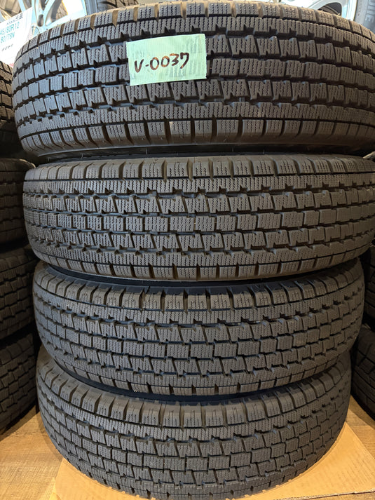 V-0037 ブリヂストン ﾌﾞﾘｻﾞｯｸ　W300 145/80R12 80/78N スタッドレス 軽貨物