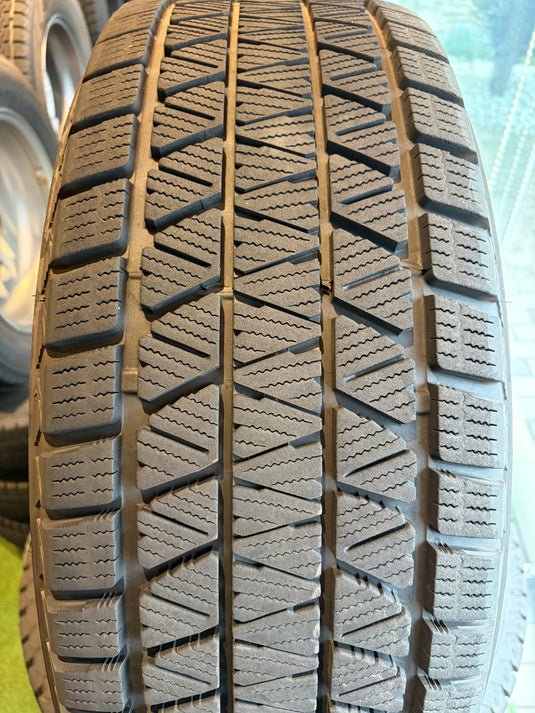 SUV-0080 ブリヂストン ﾌﾞﾘｻﾞｯｸ　DM-V3 265/65R17 スタッドレス ﾊｲﾗｯｸｽ､ﾌﾟﾗﾄﾞ