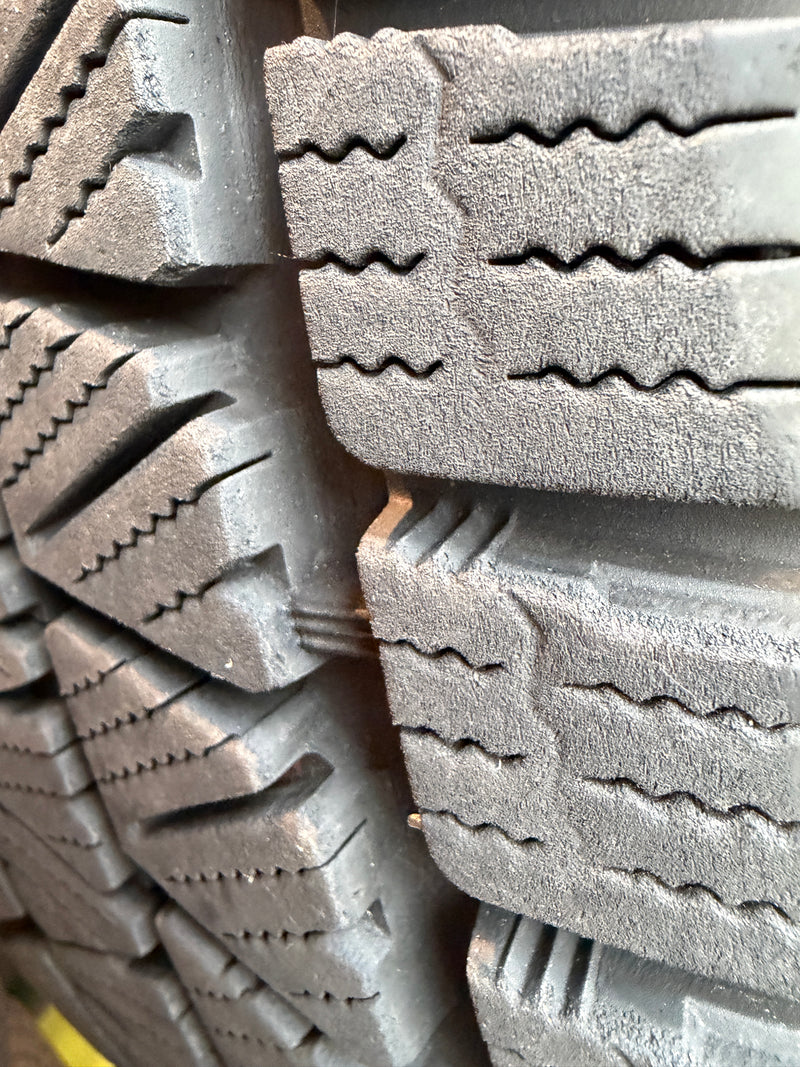 ギャラリービューアに画像をロードする, SUV-0080 ブリヂストン ﾌﾞﾘｻﾞｯｸ　DM-V3 265/65R17 スタッドレス ﾊｲﾗｯｸｽ､ﾌﾟﾗﾄﾞ
