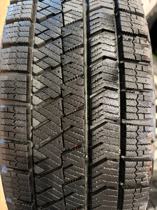 K14-0100 ブリヂストン ﾌﾞﾘｻﾞｯｸ　VRX2 155/65R14 スタッドレス 軽自動車etc