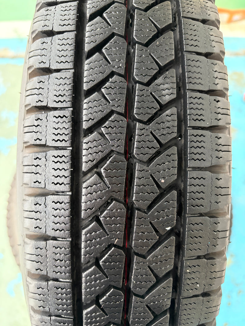 ギャラリービューアに画像をロードする, V-0038 ブリヂストン ﾌﾞﾘｻﾞｯｸ　VL1 155/80R14 88/86N スタッドレス ｻｸｼｰﾄﾞ､ﾌﾟﾛﾎﾞｯｸｽ
