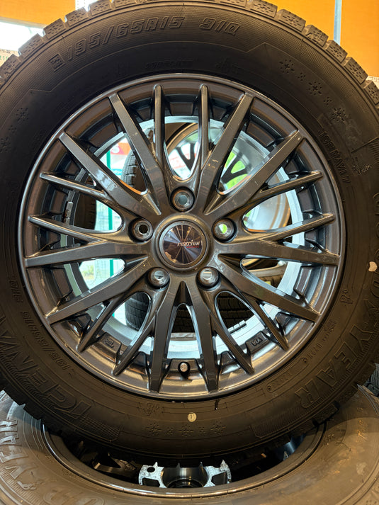 F15-0097 グッドイヤー ｱｲｽﾅﾋﾞ7 195/65R15 スタッドレス C26ｾﾚﾅなど