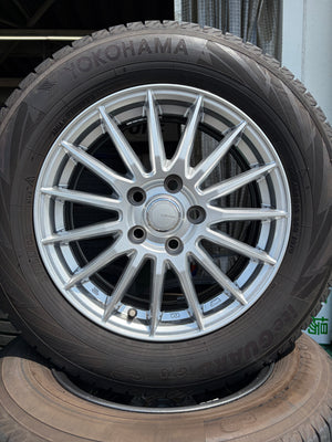 F16-0068 ヨコハマ ｱｲｽｶﾞｰﾄﾞ　IG70 205/65R16 スタッドレス ﾔﾘｽｸﾛｽ