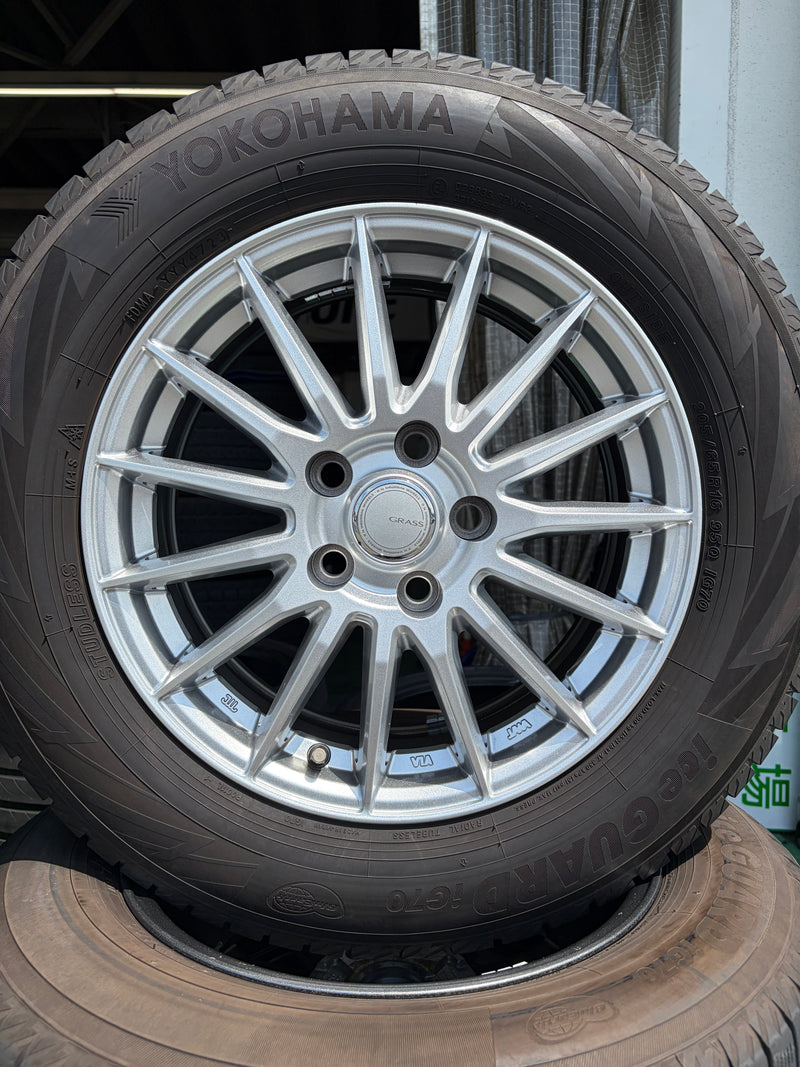 ギャラリービューアに画像をロードする, F16-0068 ヨコハマ ｱｲｽｶﾞｰﾄﾞ　IG70 205/65R16 スタッドレス ﾔﾘｽｸﾛｽ
