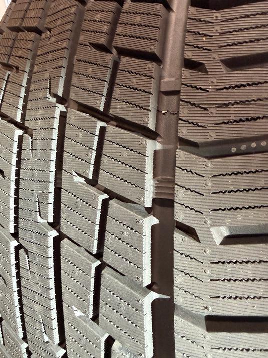 SUV-0081 海外製 GRIP ICE X SUV 265/65R18 スタッドレス ﾗﾝｸﾙ250、ﾗﾝｸﾙ300