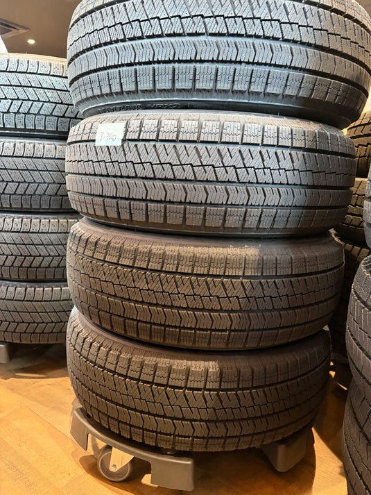 T-340ブリヂストンﾌﾞﾘｻﾞｯｸVRX2195/60R16スタッドレス