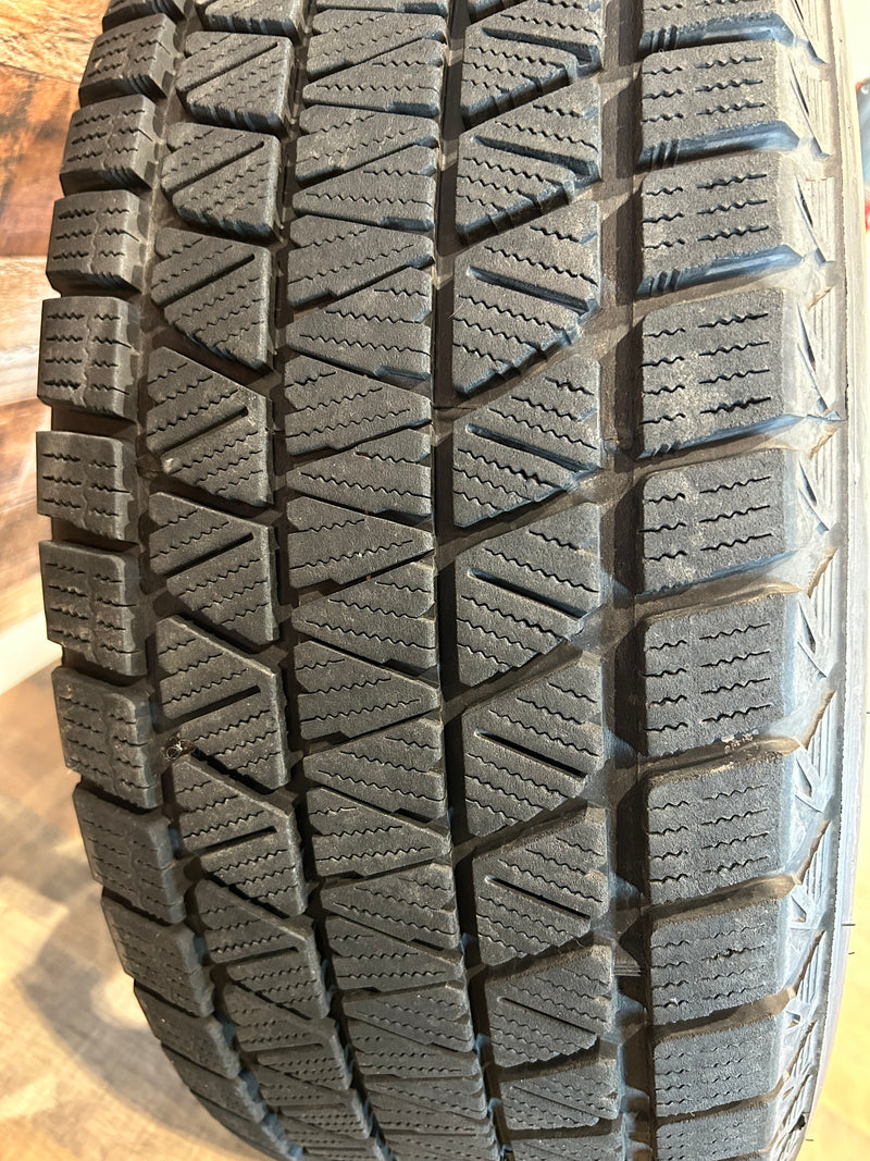 SUV-0008ブリヂストン ブリザックＤＭＶ3 265/65Ｒ17 – にこっとセレクトUパーツ