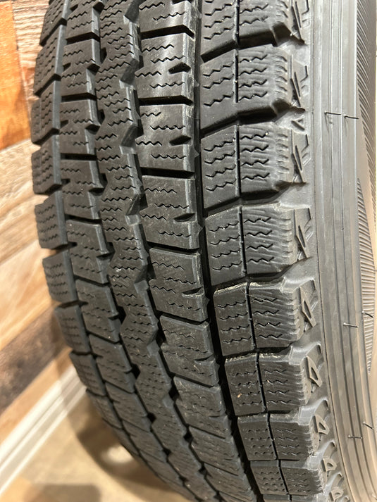 V-0001 ダンロップ　ﾁﾗｼ スタッドレス ｳｨﾝﾀｰﾏｯｸｽ　SV01 165Ｒ14　6Ｐ