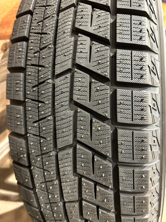 Ｆ14-0002ヨコハマ　アイスガードiG60　185/70Ｒ14