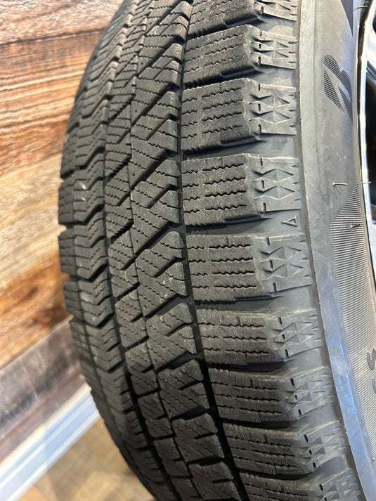 F15-0008ブリヂストン　ブリザックＶＲＸ２　185/60Ｒ15