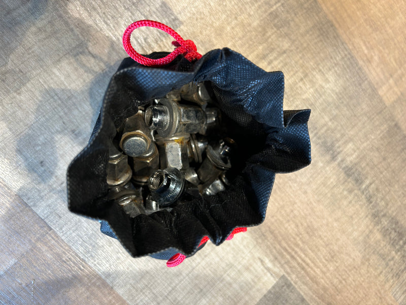 ギャラリービューアに画像をロードする, F17-0005 ヨコハマ 夏タイヤ ｱﾄﾞﾊﾞﾝ　V701 235/45Ｒ17
