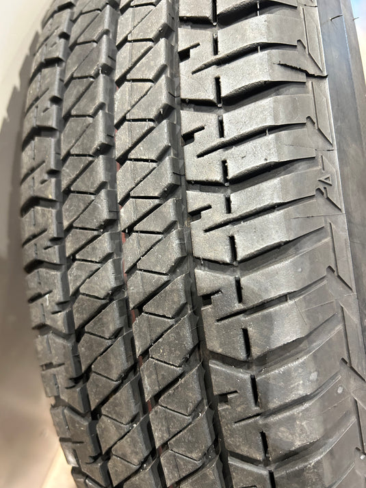 K15-0011ブリヂストンﾃﾞｭｰﾗｰ　 H/T　684Ⅱ175/80Ｒ16夏タイヤ