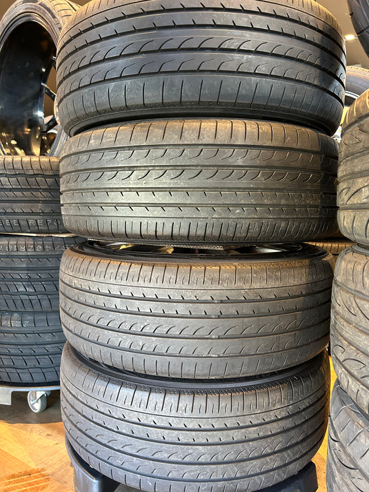 F18-0001 ヨコハマ 夏タイヤ ブルーアースRV-02 215/45Ｒ18