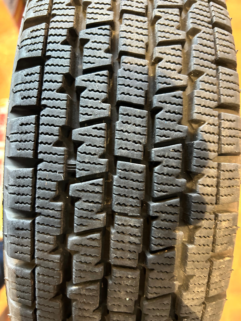 ギャラリービューアに画像をロードする, V-0006ブリヂストンW300145/80Ｒ12スタッドレス
