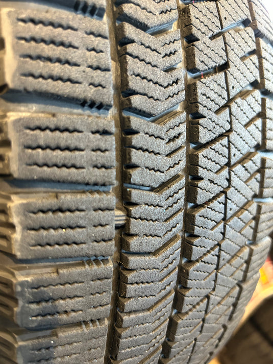 F15-0028ブリヂストンＶＲＸ２195/65Ｒ15スタッドレス