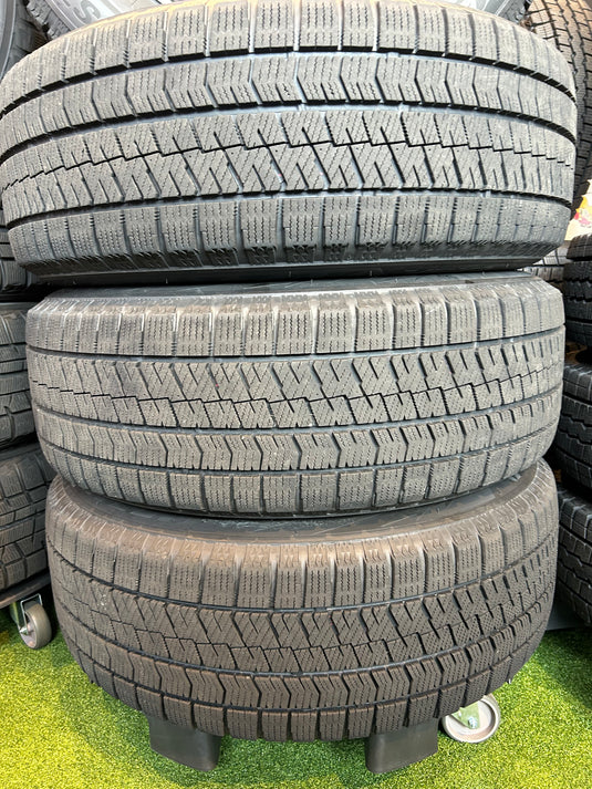 F17-0014ブリヂストンVRX2225/60Ｒ17スタッドレス