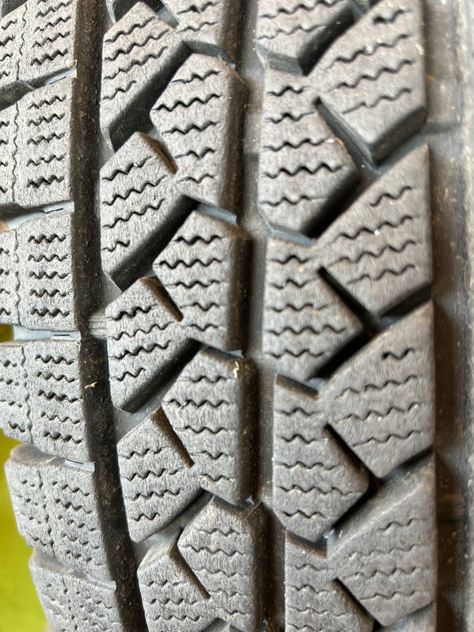 V-0008 ブリヂストン スタッドレス ﾌﾞﾘｻﾞｯｸ　VL1 185/80Ｒ14