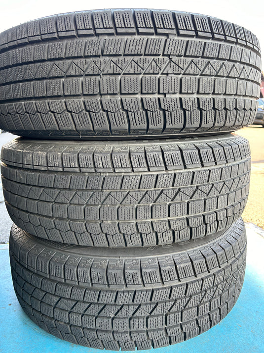 F16-0025海外製ICETECNEO215/65Ｒ16スタッドレス