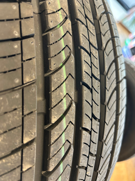 SUV-0034海外製NEORAND C570225/65Ｒ17夏タイヤ