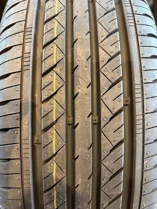 F14-0026 海外製 G FIT AS01 175/65Ｒ14 夏タイヤ ﾉｰﾄ､ｳﾞｨｯﾂ、ﾌﾞｰﾝ