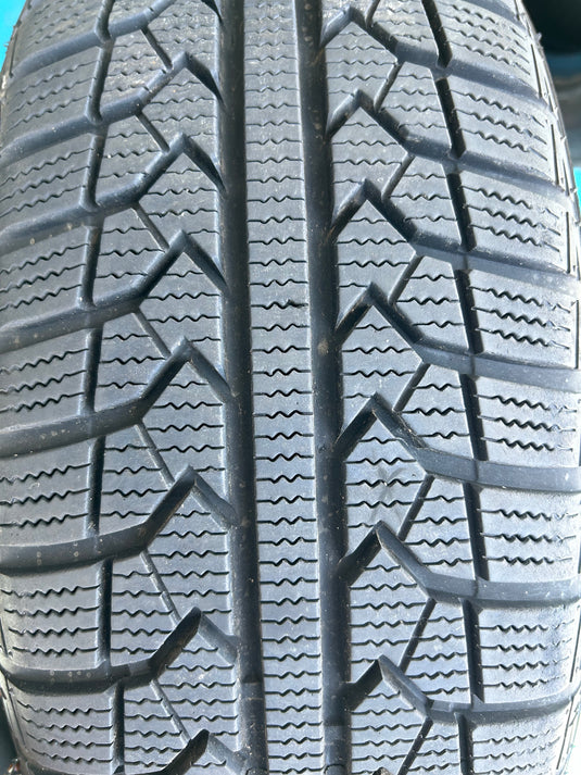 T-059海外製MOMO　NORTH POLE W-1185/60Ｒ15 スタッドレス